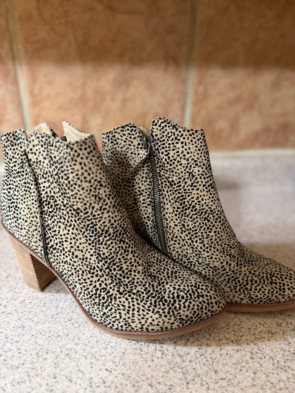 NEW! Never Worn! Mia Tracee Leopard Print Booties - Size 10